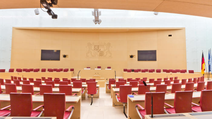 Innenansicht des Maxilianeums:  der Bayerischer Landtag - Bild: Wikimedia.org