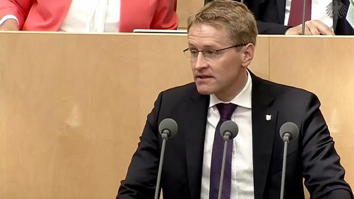 Bundesrats-Plenum 17. Mai: Ministerpr&auml;sident Daniel G&uuml;nther (BR-Mediathek)