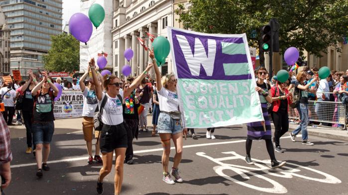 Demonstration für Frauenrechte. - Bild:  Wikimedia.org / Katy Blackwood