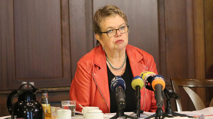 GEW-Vorsitzende Marlis Tepe - Bild: zwd