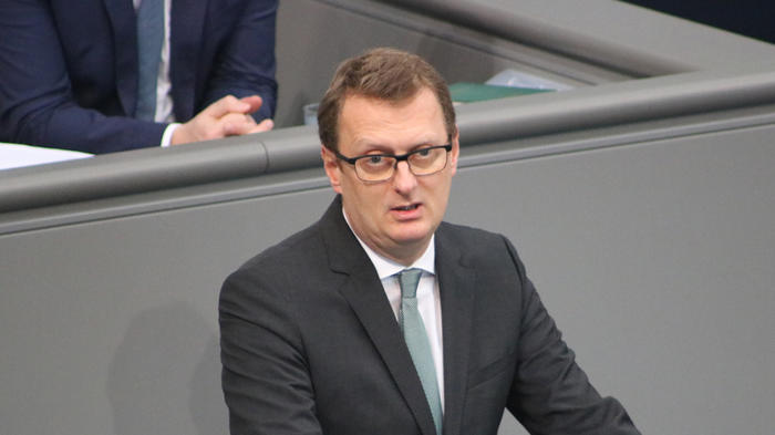 &bdquo;Wenn wir nicht akzeptieren wollen, dass Geburt und Herkunft weiter f&uuml;r den Bildungserfolg von Kindern entscheiden, dann m&uuml;ssen wir genau dort investieren.&ldquo; - Oliver Kaczmarek (SPD). - Bild: zwd