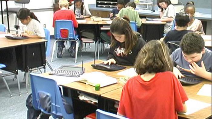 PISA-Forscher:innen raten, kreatives Denken in allen Schulf&auml;chern zu f&ouml;rdern. - Bild: flickr