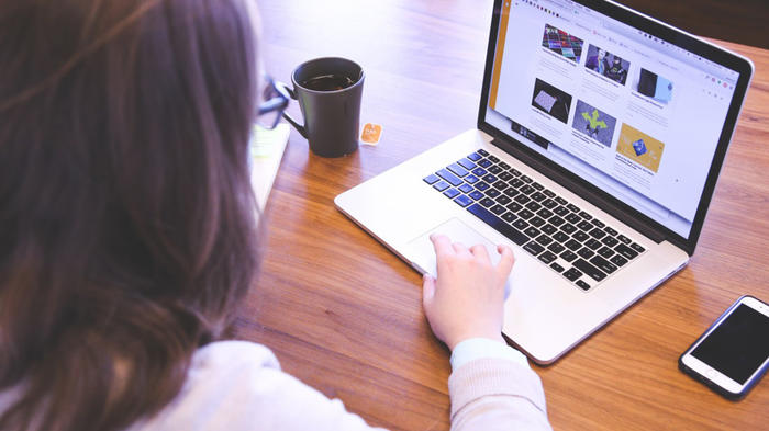 An vielen Schulen fehlt es an technischer Ausstattung. - Bild: PxHere