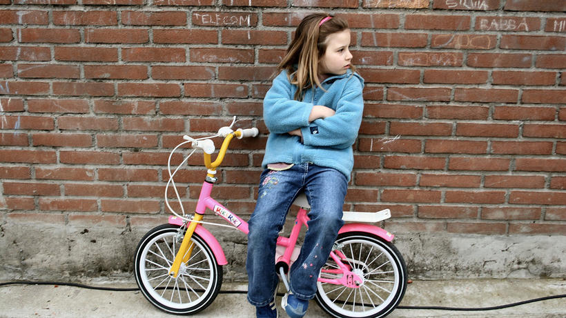 Sozial benachteiligte Kinder sind von vielen Aktivitäten ausgeschlossen.  - Bild: Pixabay / mfacchinetti