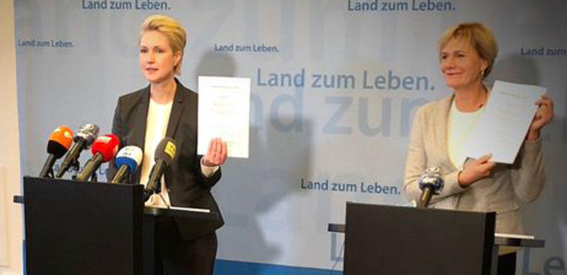 Schwesig und Oldenburg bei der Vorstellung des Koalitionsprogramms Quelle: Twitter