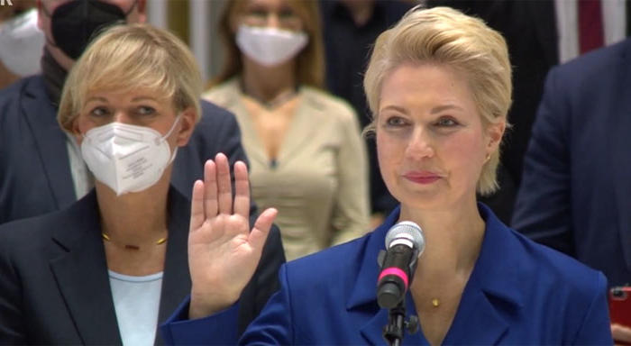 Vereidigung der rot-roten Regierung Quelle:ndr